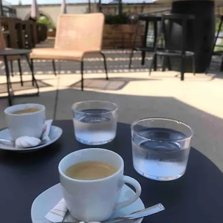 Апартаменты Beautiful Close St Emilion & Bordeaux Либурн
